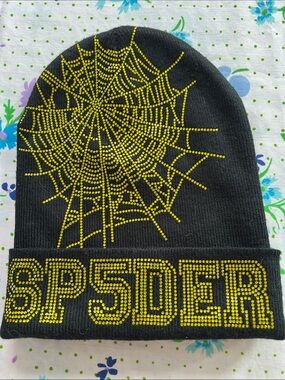 SP5DER - Rhinestone Beanie Hat Yellow/Black